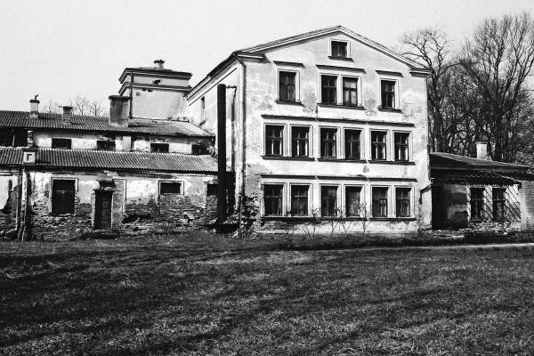 Gulbinėnų dvaro ansamblis. Dvaro rūmai. Vido Dulkės nuotrauka, 9 dešimtmetis